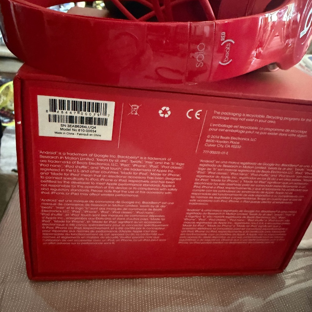 Beats by Dre Solo3 Wireless Headphones - Red